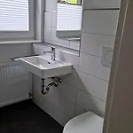 Klein Mit Garten דירה *